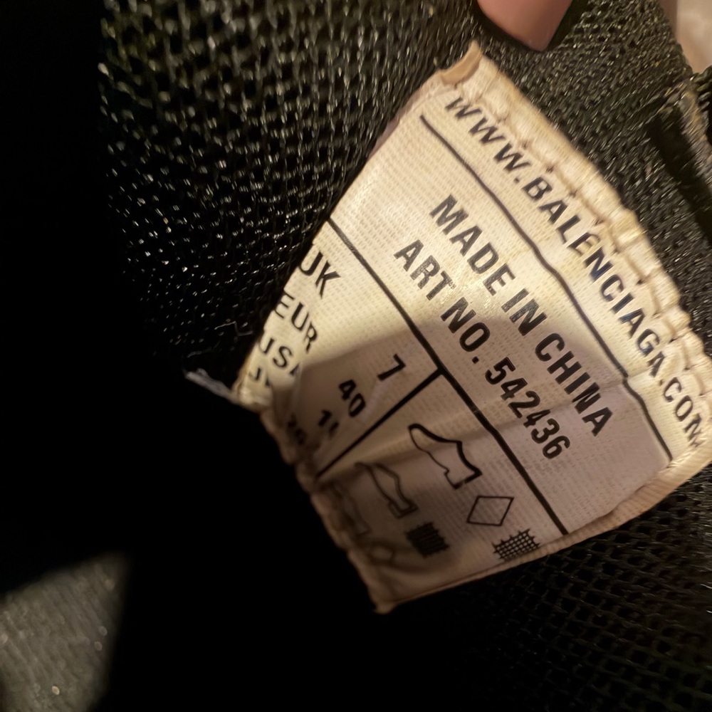 Balenciaga Black and Red track - Picture 6 of 6